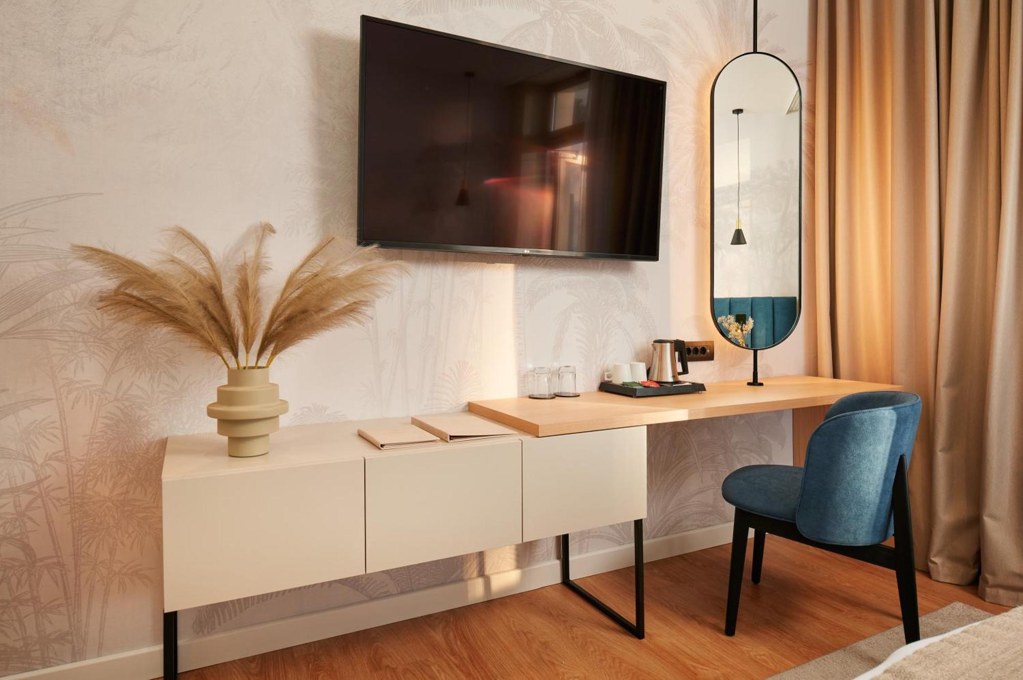 Hotel Moeesy, Blue & Oasis 5*